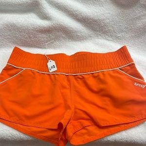 NWOT  REEF BOARF SHORTS SIZE M